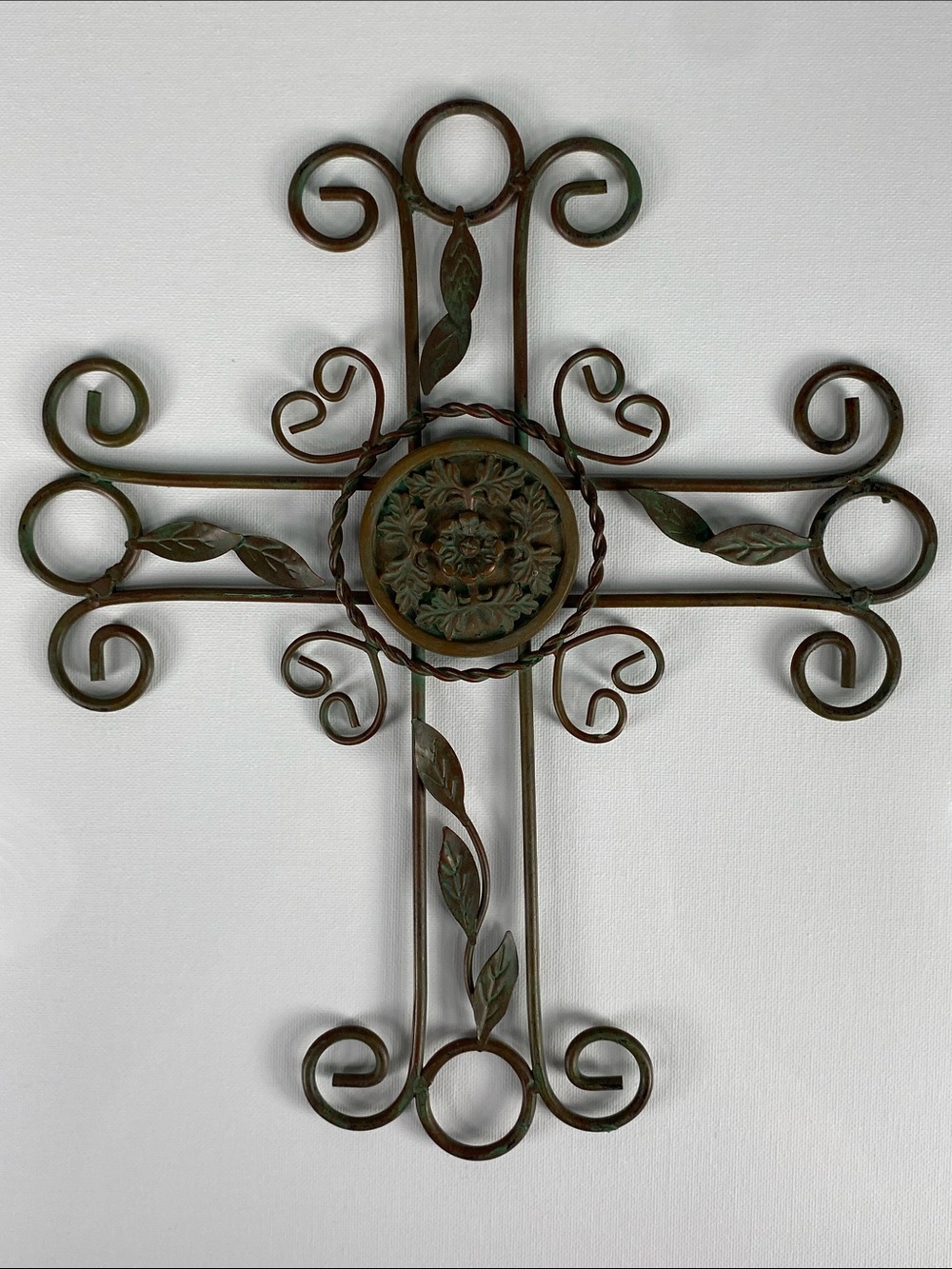Western Moments Metal Wall Cross Scrollwork Leaf Medallion Rustic Art 15x21